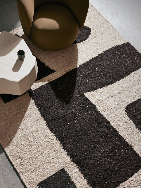 Piece Rug - Off-White/Coffee